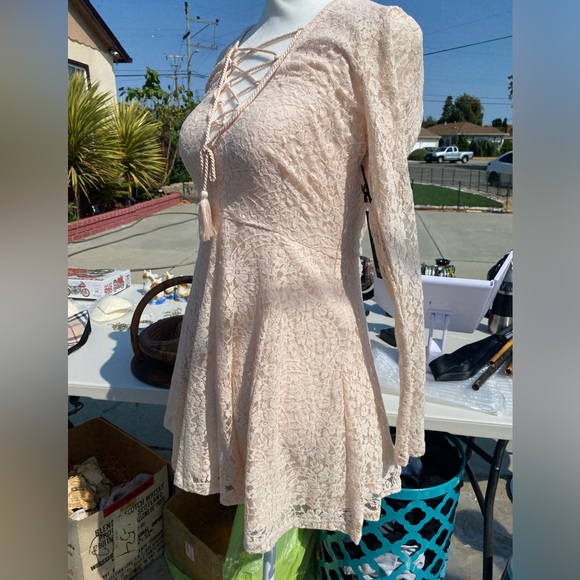 Lacey dress, light pink Forever 21 NWT - Picture 5 of 5